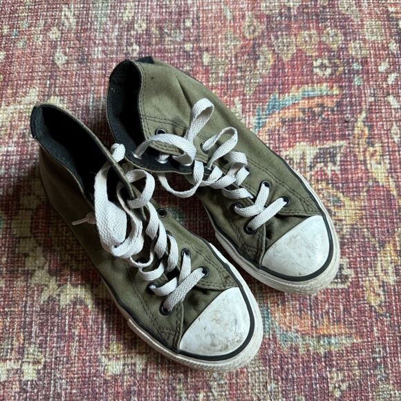 Converse Chuck Taylor Kids High-Top Sneakers Size 3- Olive Green with Black - Picture 2 of 9